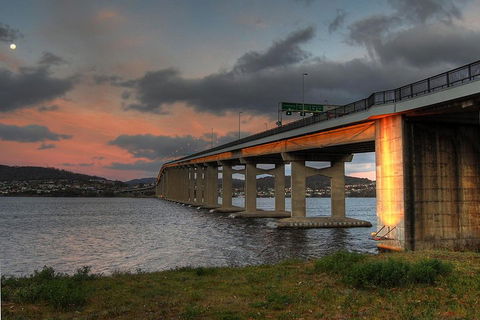 Wonderful Hobart Self-Guided Audio Tour - Restaurant Find 3