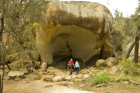 2-Day Wave Rock, York, Wildflowers & Aboriginal Experience - Restaurant Find 3