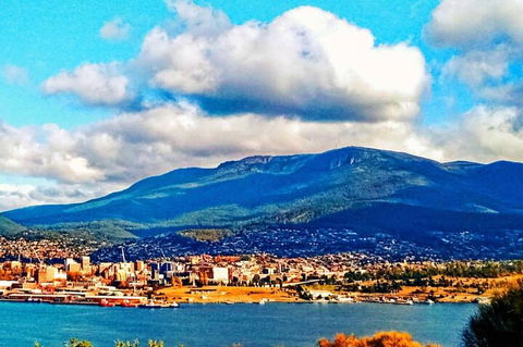 Hobart Half-Day Sightseeing Coach Tram Tour - Restaurant Find 2