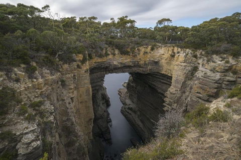 Private Hobart Discover South East Food And Scenic Tour - Restaurant Find 4