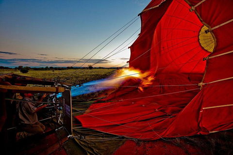Early Morning Ballooning In Alice Springs - Restaurant Find 0