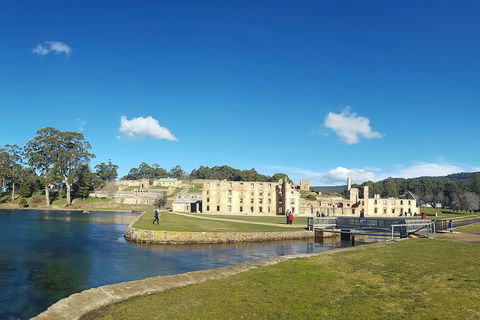 6-Day Tasmanian Explorer Adventure Tour From Hobart - Restaurant Find 0