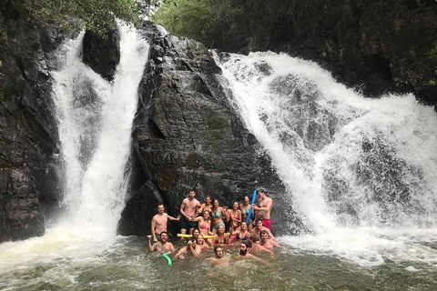 Atherton Tablelands Waterfalls Tour From Cairns - Restaurant Find 3